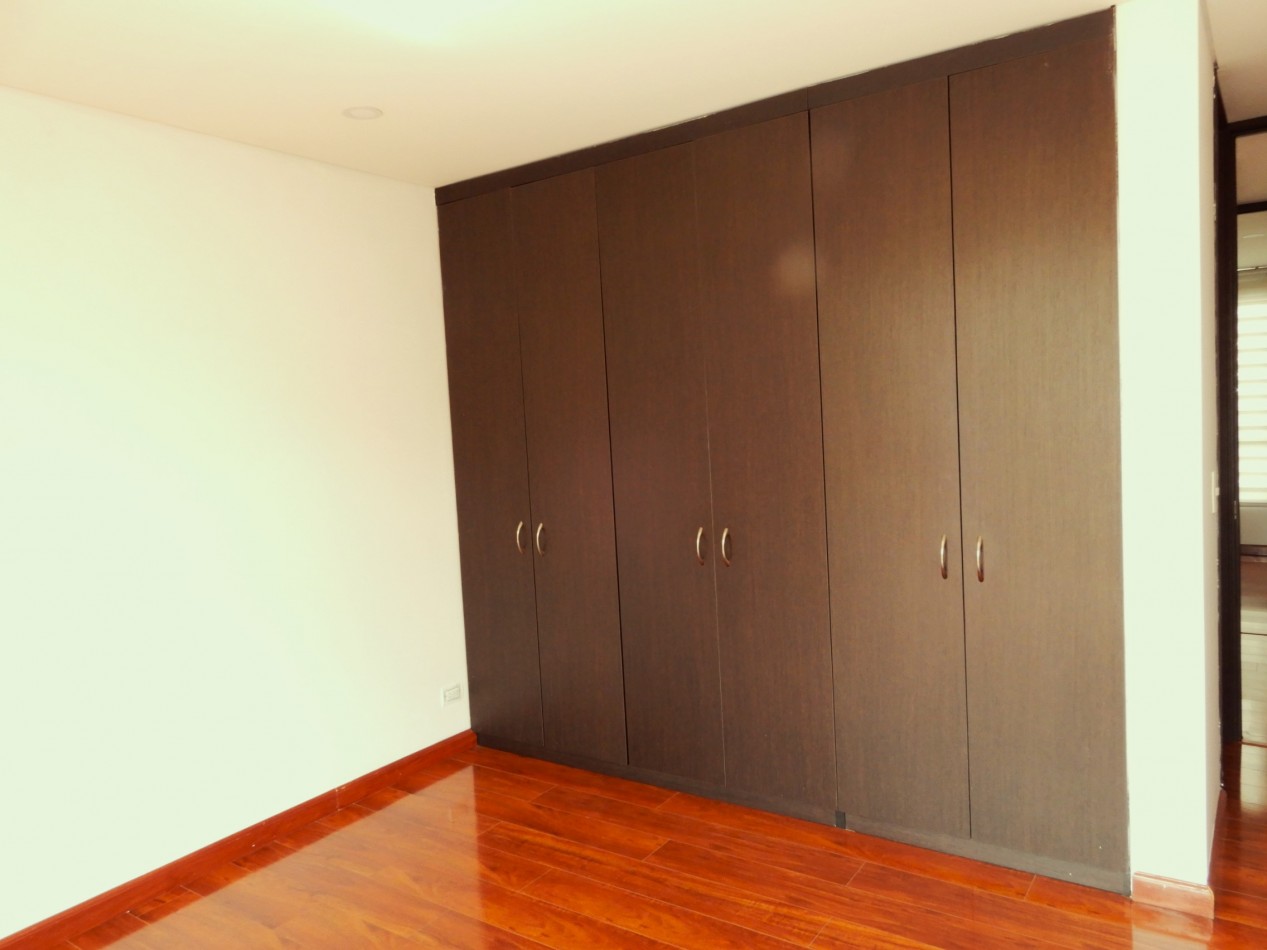 Apartamento en Venta Lisboa Exterior 2 Alcobas y 1 Parqueadero