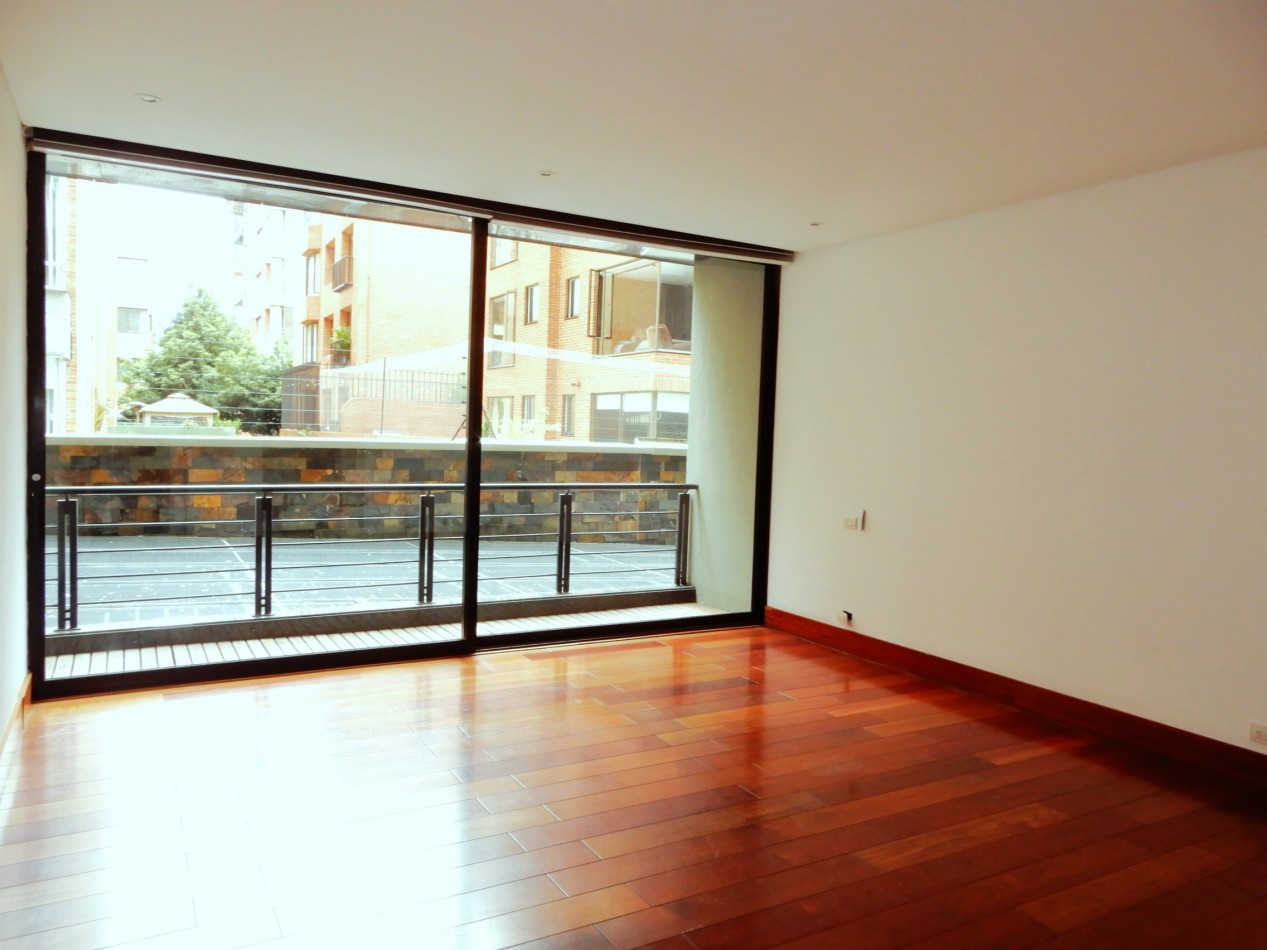 Apartamento en Arriendo Chico Virrey Exterior 3 Alcobas y Terrazas