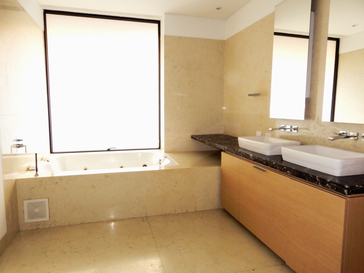 Apartamento en Arriendo Chico Virrey Exterior 3 Alcobas y Terrazas