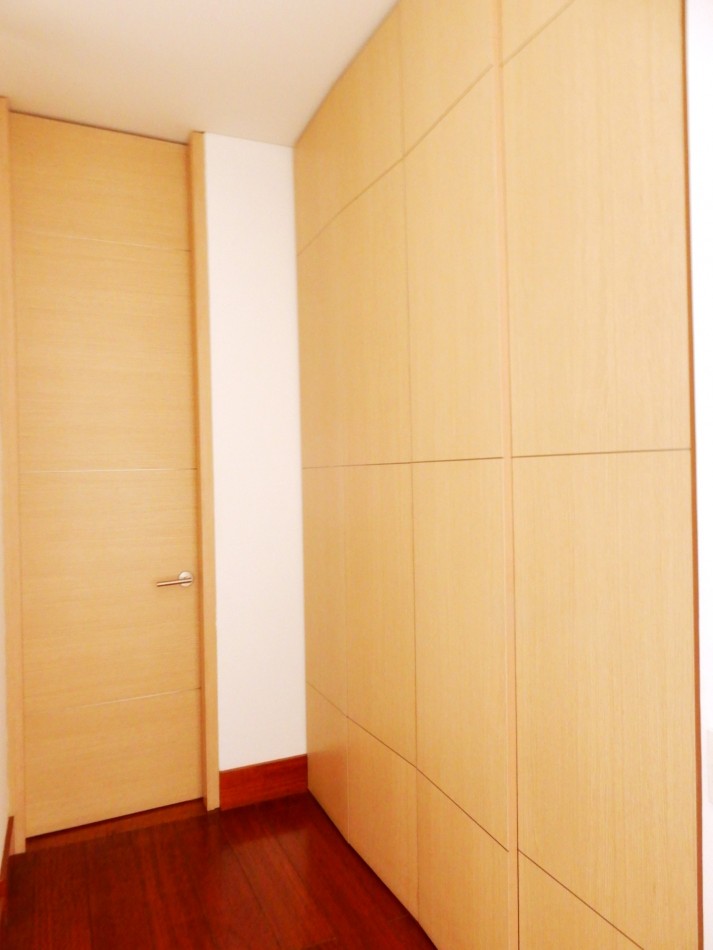 Apartamento en Venta Chico Virrey Exterior 3 Alcobas y Terrazas con 4 Parqueaderos