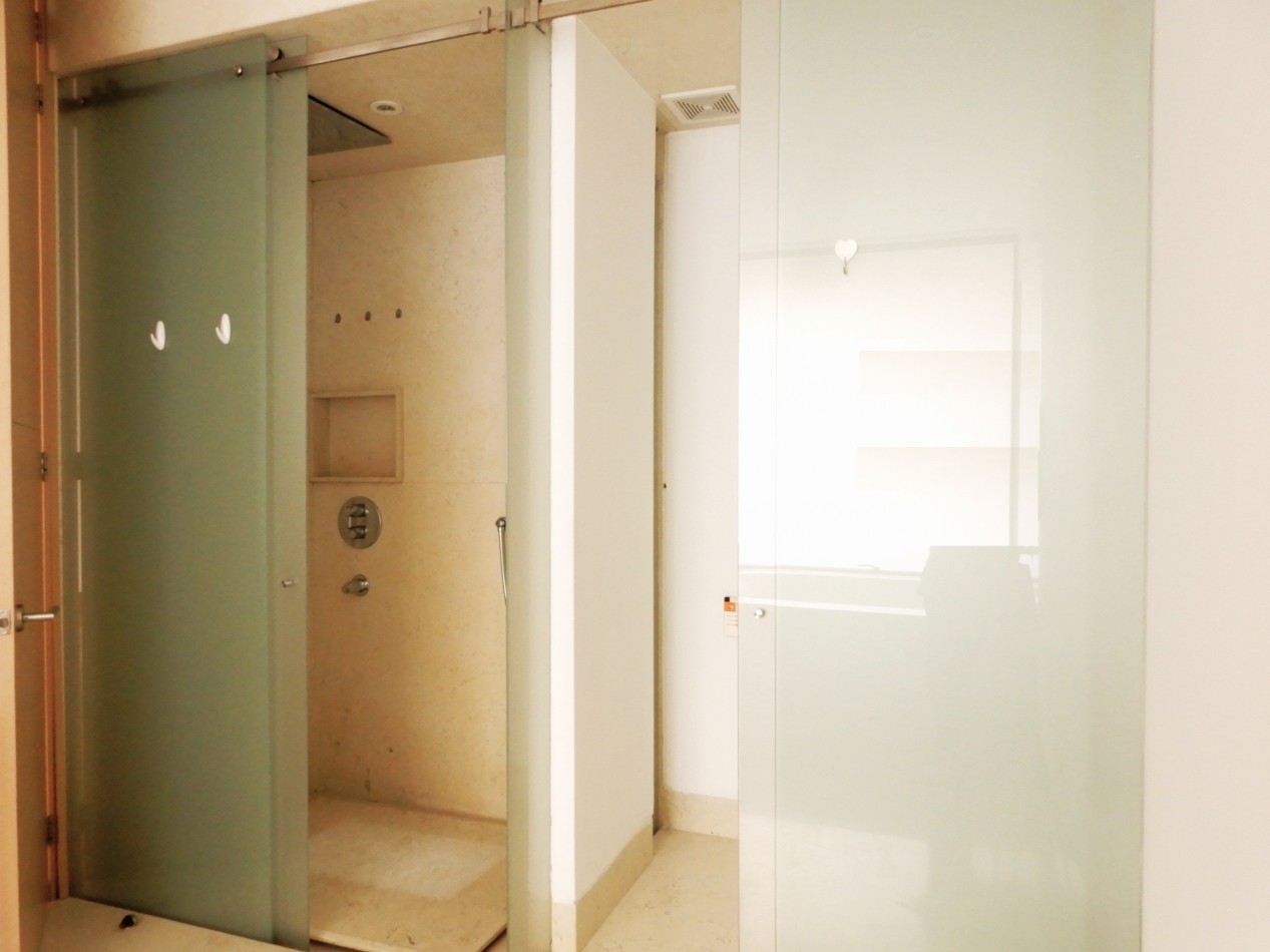 Apartamento en Venta Chico Virrey Exterior 3 Alcobas y Terrazas con 4 Parqueaderos