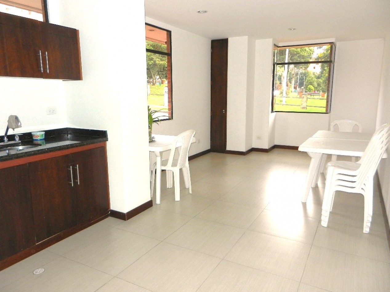 Apartamento en Arriendo Bella Suiza 2 Alcobas con Balcon y 2 Parqueaderos