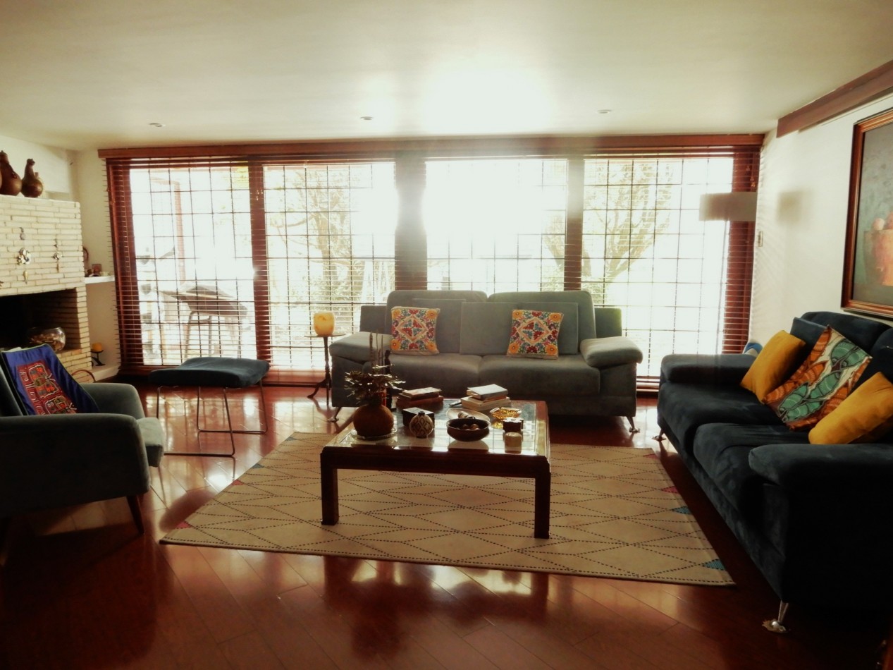 Casa en Venta La Floresta 4 Alcobas y 2 Parqueaderos