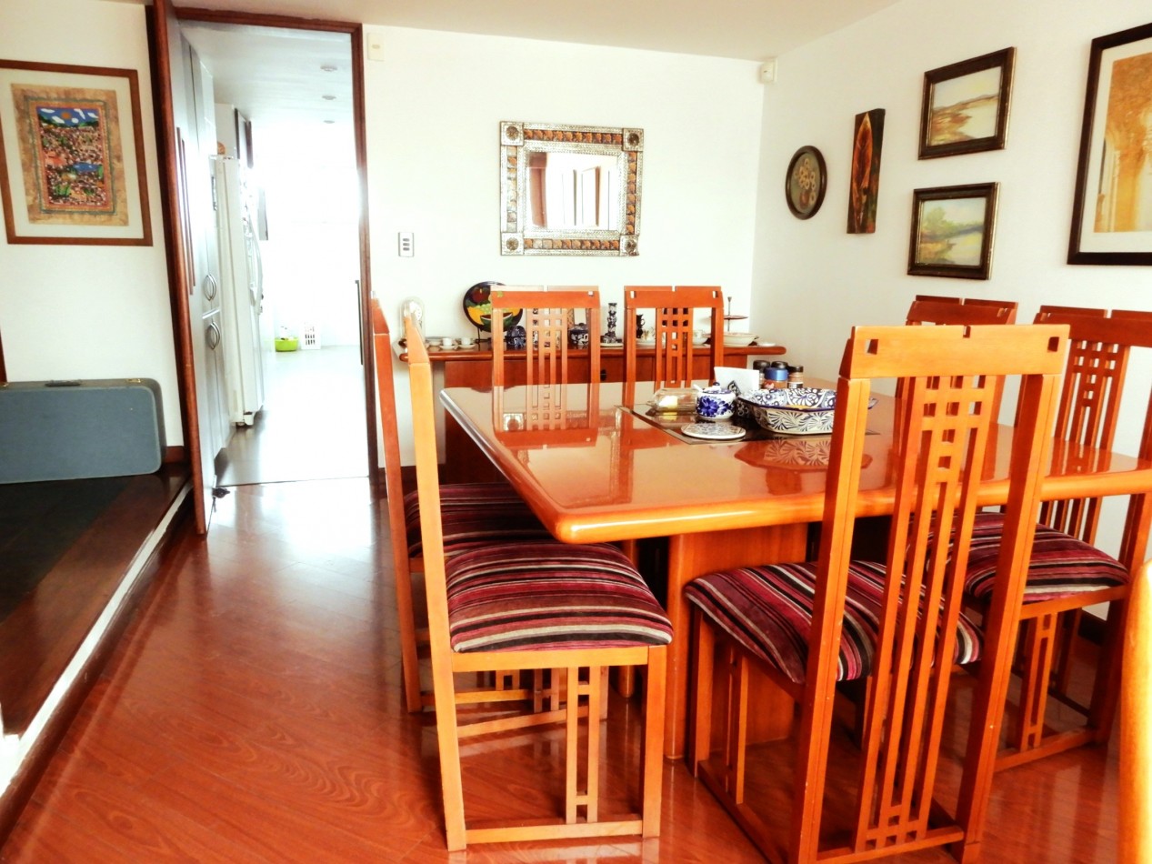 Casa en Venta La Floresta 4 Alcobas y 2 Parqueaderos