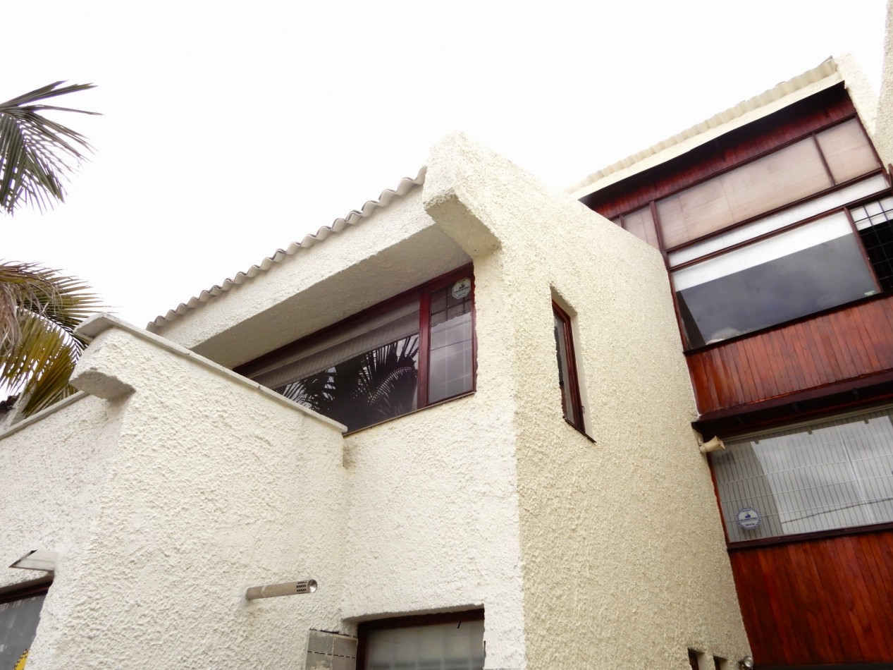 Casa en Venta La Floresta 4 Alcobas y 2 Parqueaderos