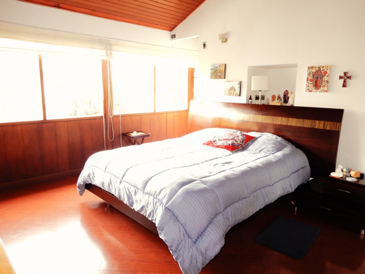 Casa en Venta La Floresta 4 Alcobas y 2 Parqueaderos