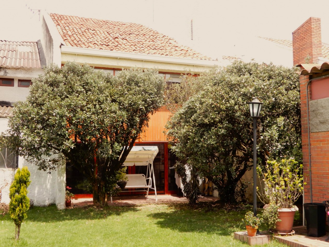 Casa en Venta La Floresta 4 Alcobas y 2 Parqueaderos