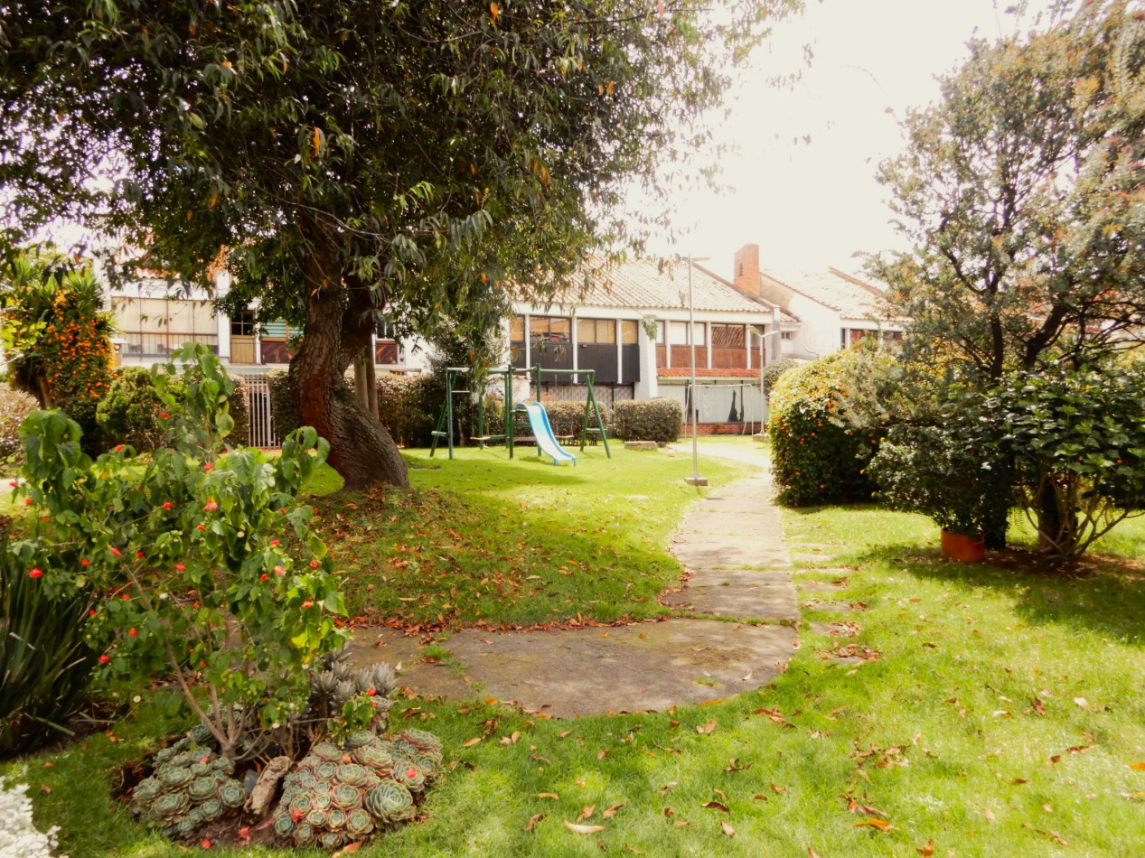 Casa en Venta La Floresta 4 Alcobas y 2 Parqueaderos