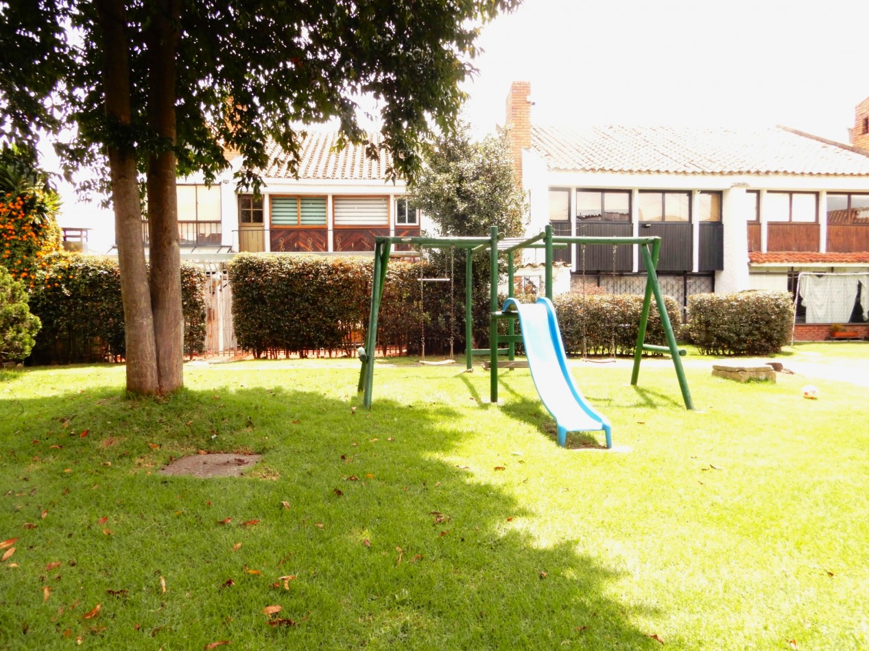 Casa en Venta La Floresta 4 Alcobas y 2 Parqueaderos