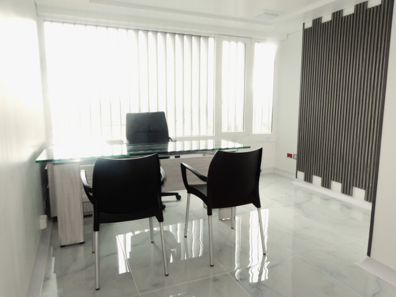 Arriendo Consultorio Medico Amoblado en Clinica Colombia