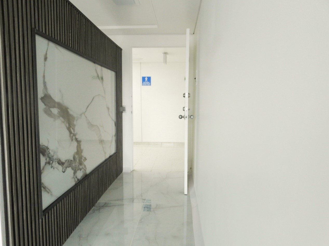 Arriendo Consultorio Medico Amoblado en Clinica Colombia