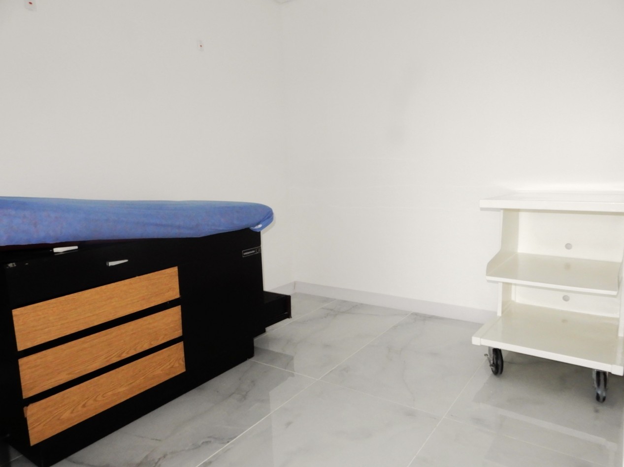 Arriendo Consultorio Medico Amoblado en Clinica Colombia