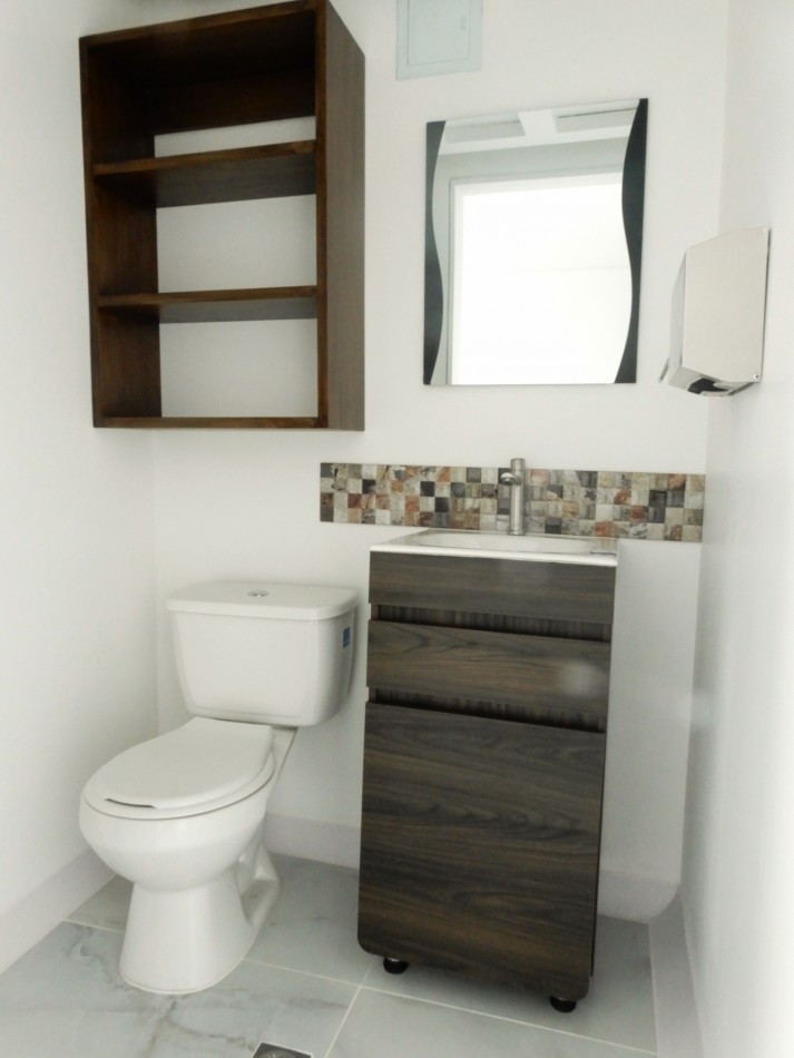 Arriendo Consultorio Medico Amoblado en Clinica Colombia