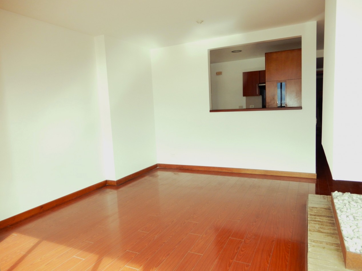 Apartamento en Venta Santa Barbara Alta 3 Alcobas con Balcon y Estudio