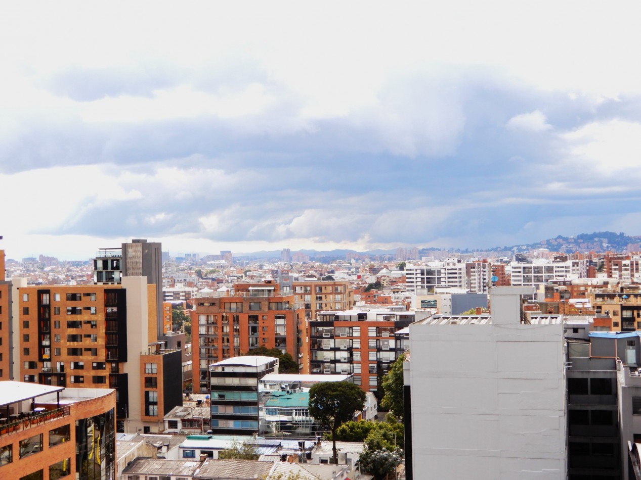 Apartamento en Venta Santa Barbara Alta 3 Alcobas con Balcon y Estudio