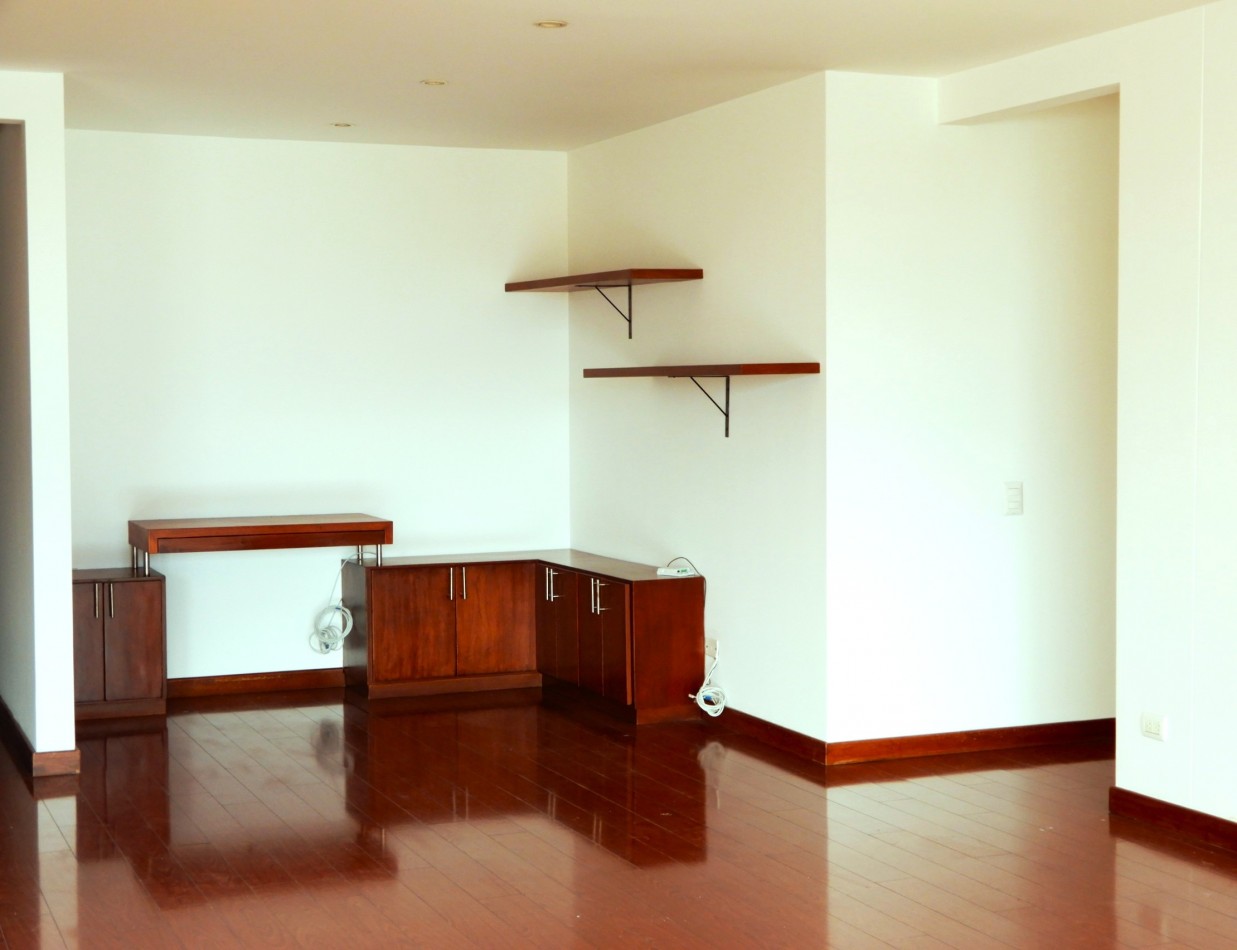 Apartamento en Venta Santa Barbara Alta 3 Alcobas con Balcon y Estudio