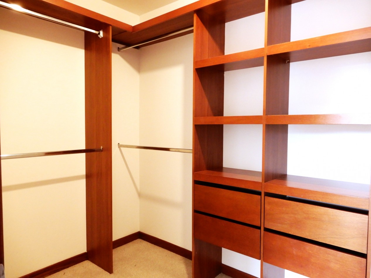 Apartamento en Venta Santa Barbara Alta 3 Alcobas con Balcon y Estudio