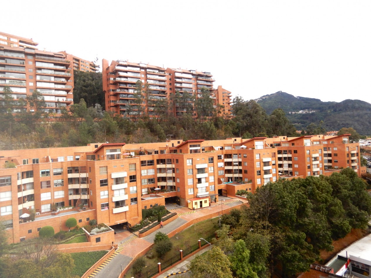 Apartamento en Venta Santa Barbara Alta 3 Alcobas con Balcon y Estudio