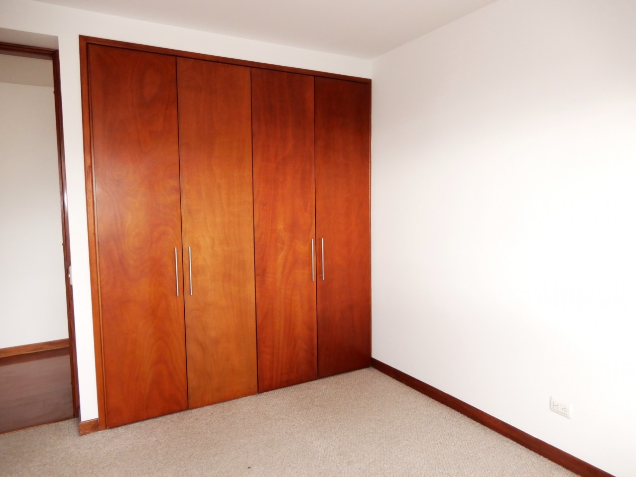 Apartamento en Venta Santa Barbara Alta 3 Alcobas con Balcon y Estudio