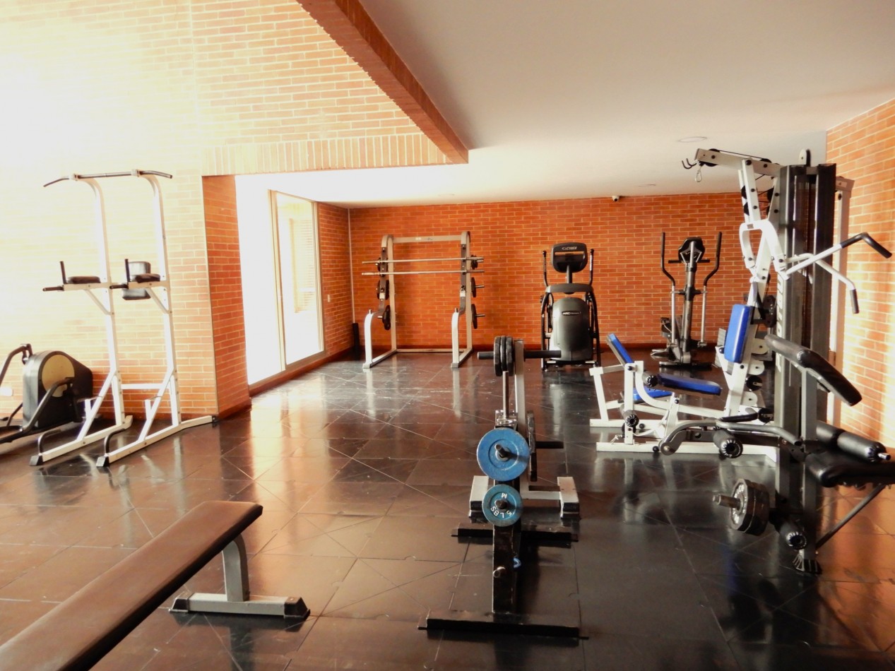 Apartamento en Venta Santa Barbara Alta 3 Alcobas con Balcon y Estudio