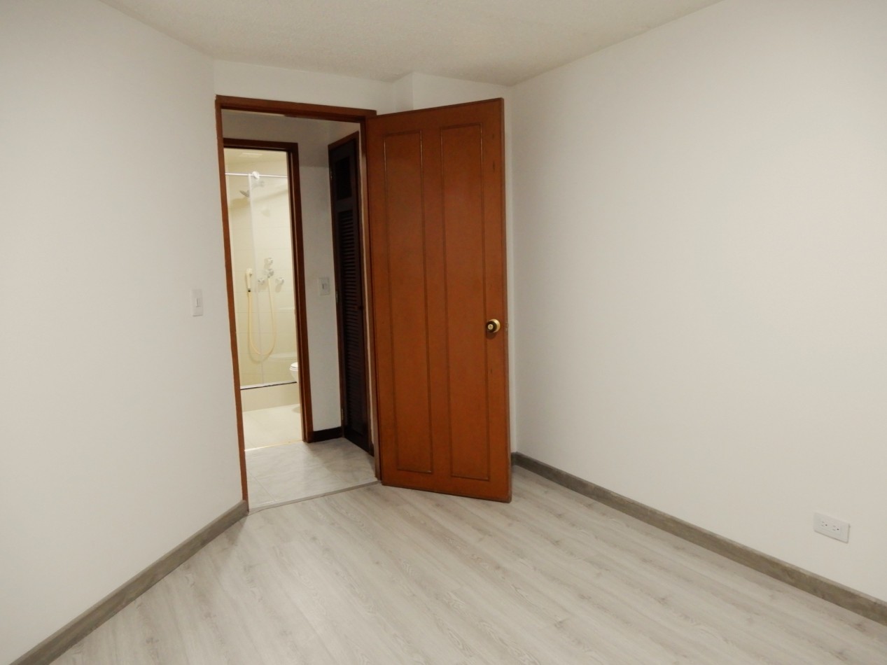 Apartaestudio en Arriendo Belmira con 1 parqueadero y Deposito