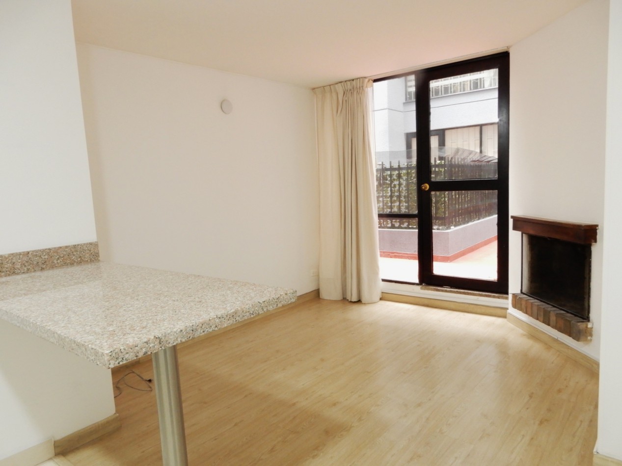 Apartaestudio en Arriendo Alhambra Remodelado y con Terraza