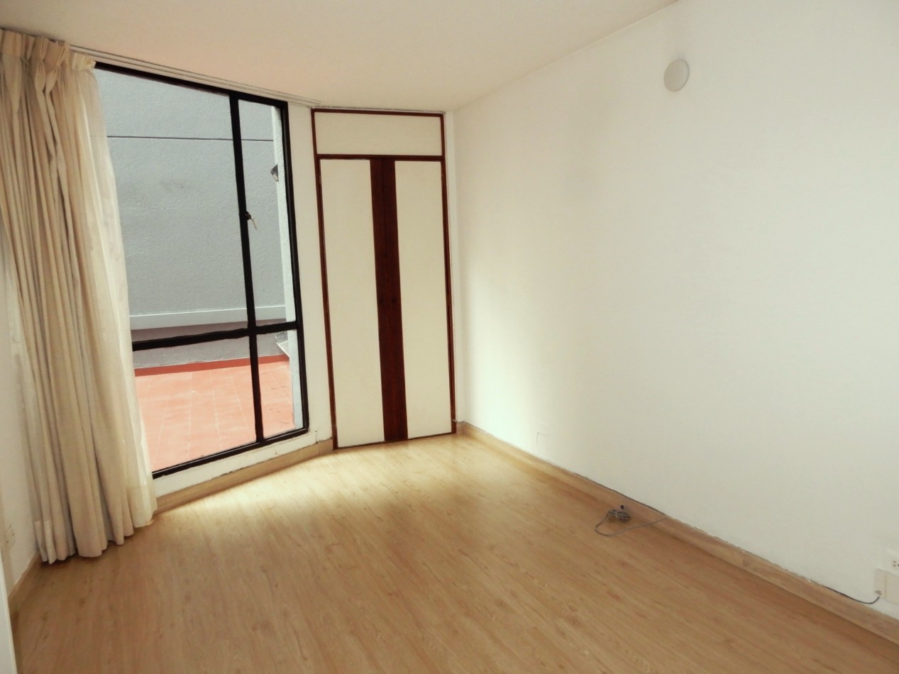 Apartaestudio en Arriendo Alhambra Remodelado y con Terraza