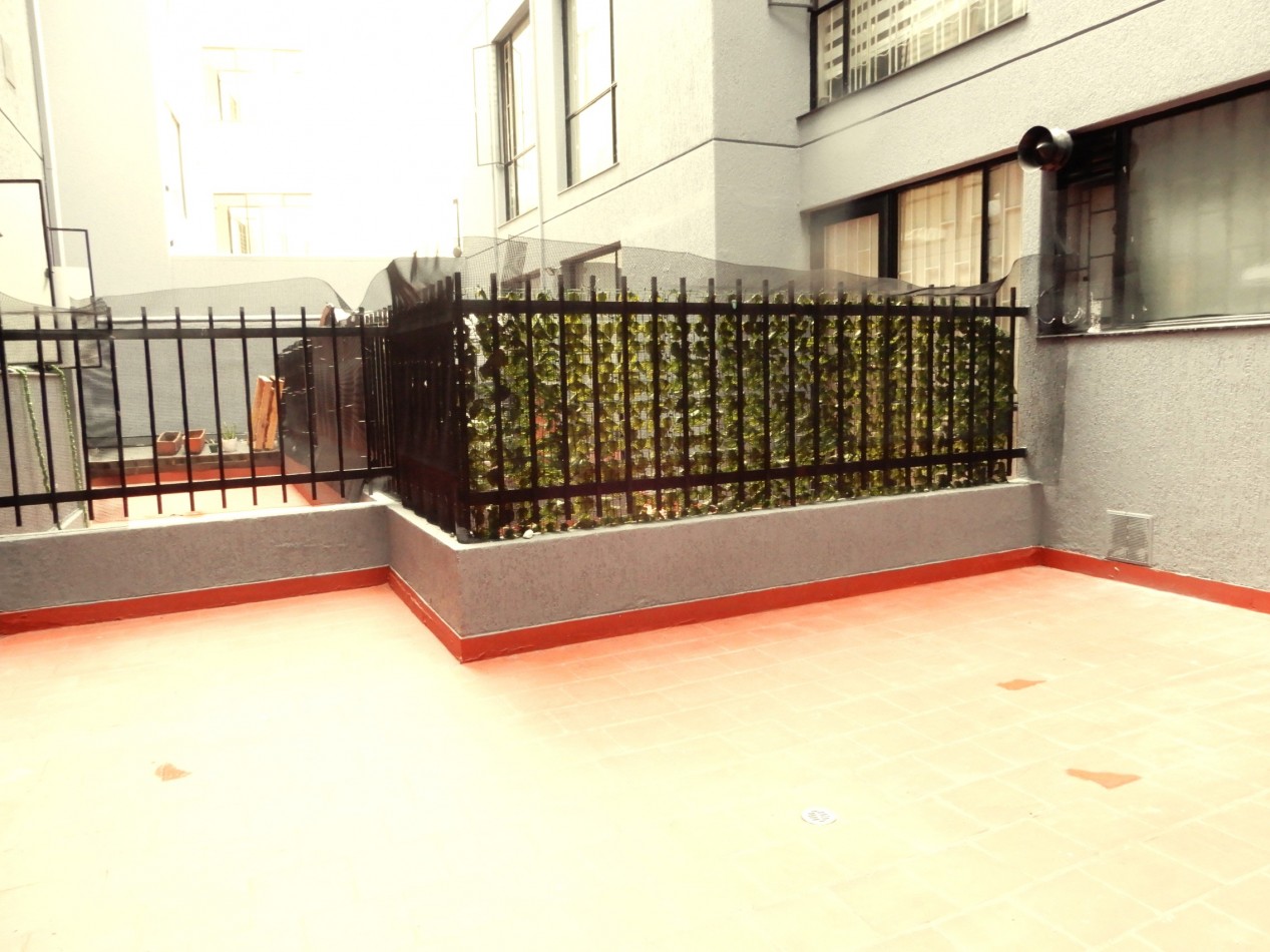 Apartaestudio en Arriendo Alhambra Remodelado y con Terraza