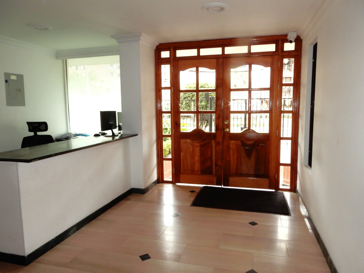 Apartaestudio en Arriendo Chico Navarra Exterior con Parqueadero