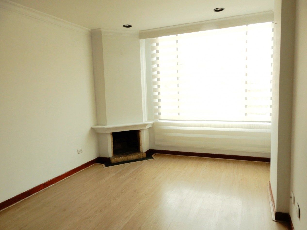 Apartaestudio en Arriendo Chico Navarra Exterior con Parqueadero