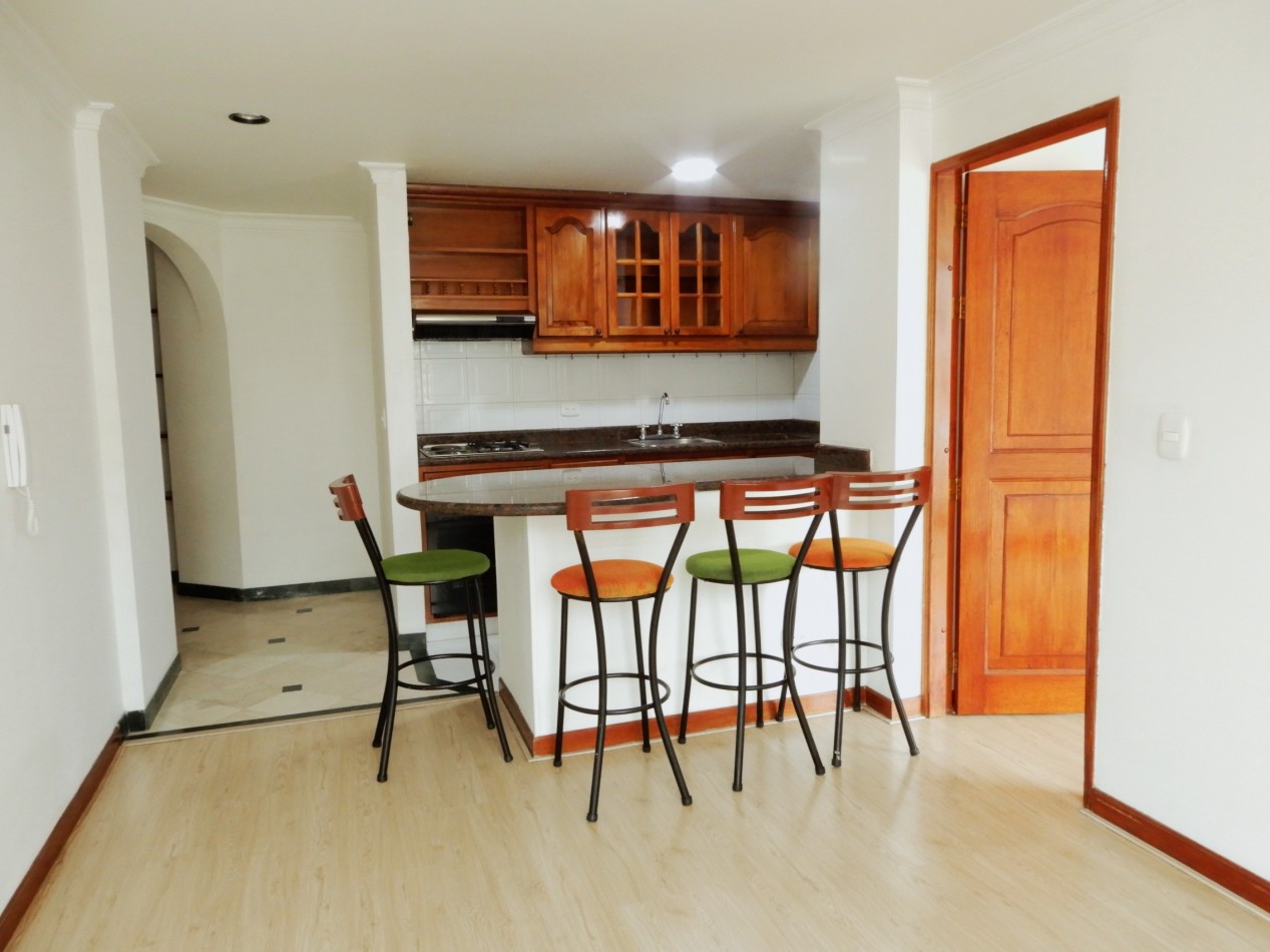 Apartaestudio en Arriendo Chico Navarra Exterior con Parqueadero