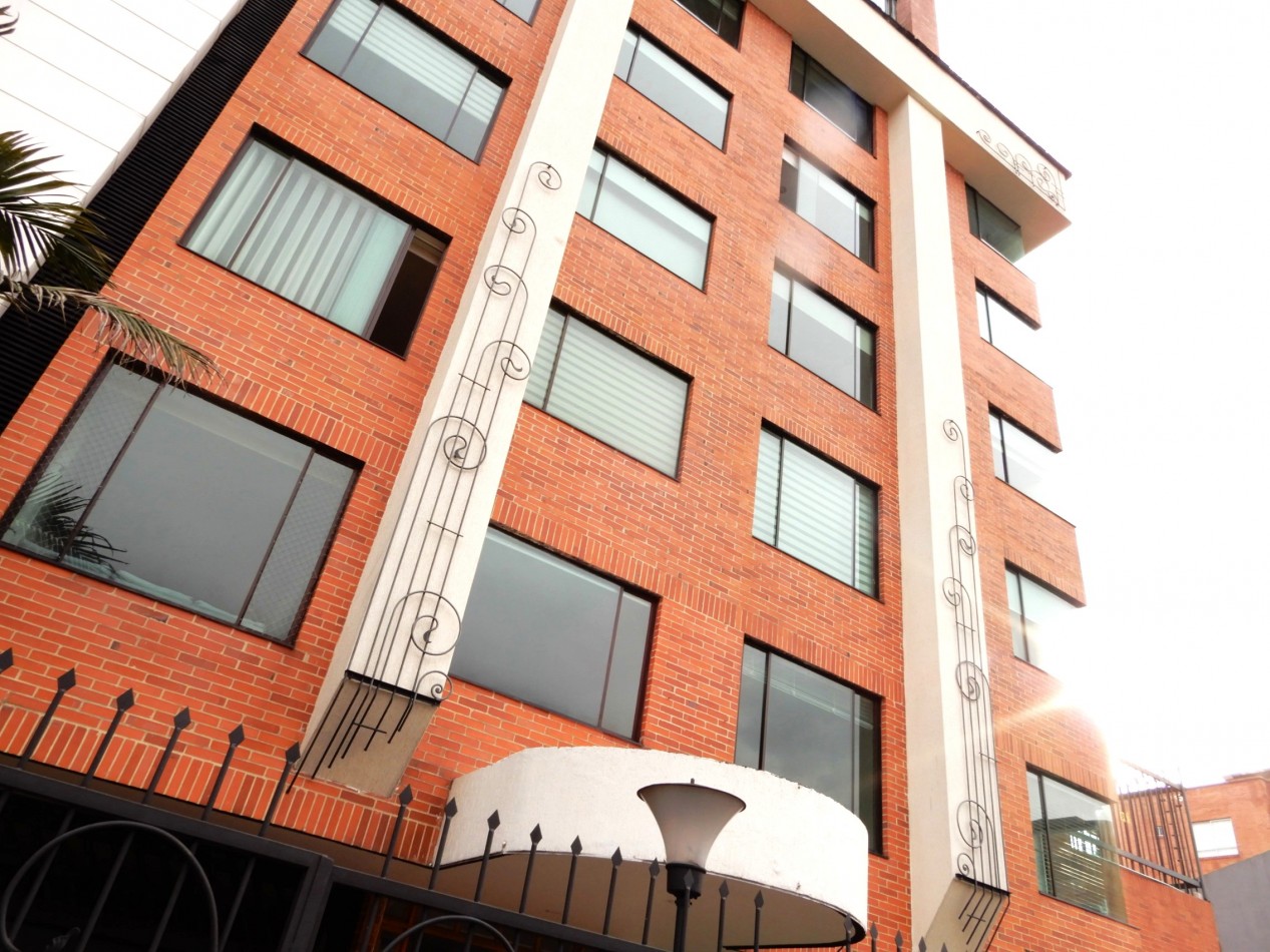 Apartaestudio en Arriendo Chico Navarra Exterior con Parqueadero