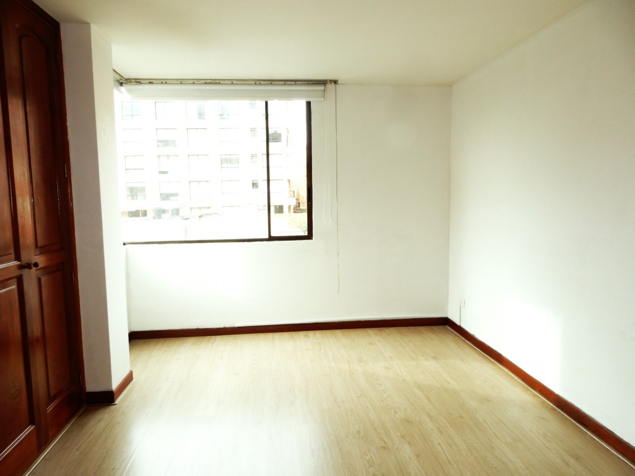 Apartaestudio en Arriendo Chico Navarra Exterior con Parqueadero