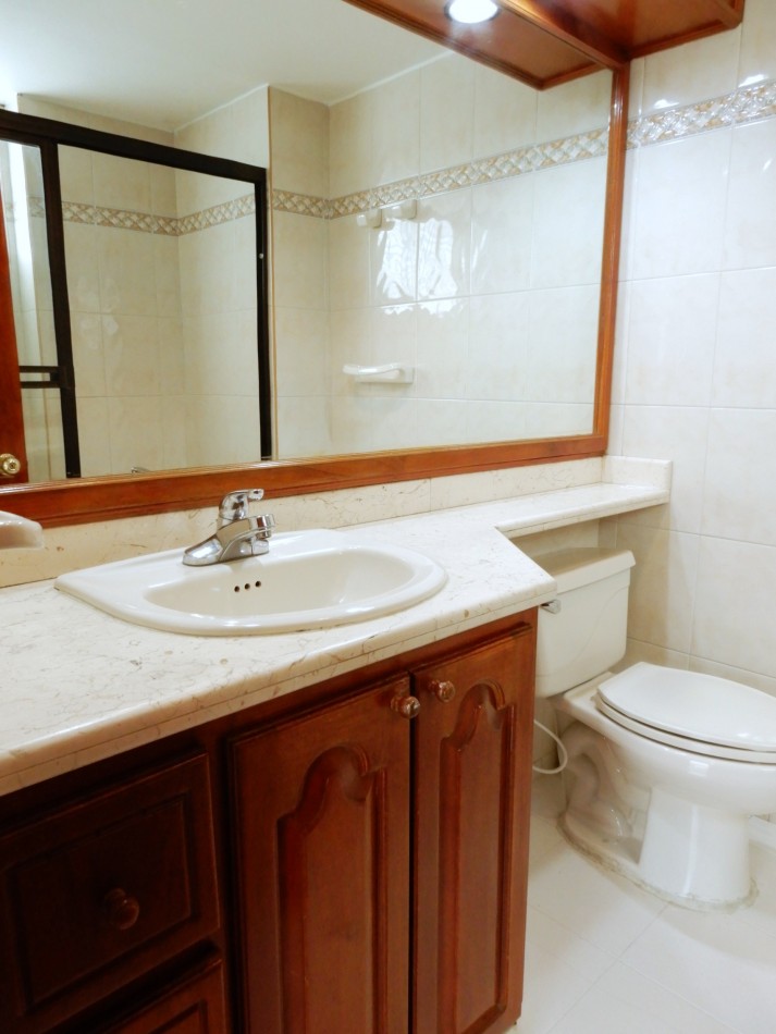 Apartaestudio en Arriendo Chico Navarra Exterior con Parqueadero