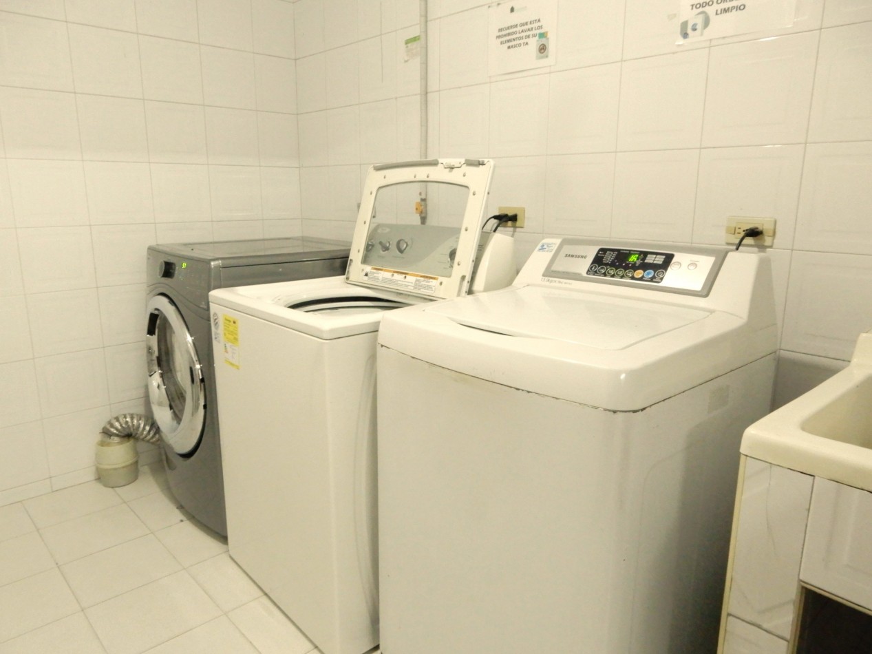 Apartaestudio en Arriendo Chico Navarra Exterior con Parqueadero