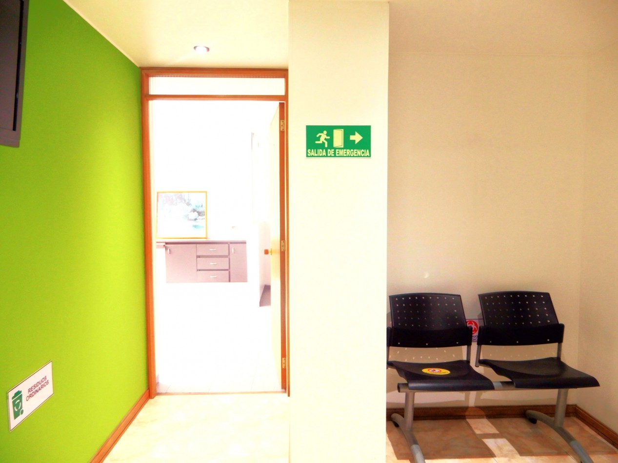 Arriendo Consultorio Medico en San Patricio con Parqueadero