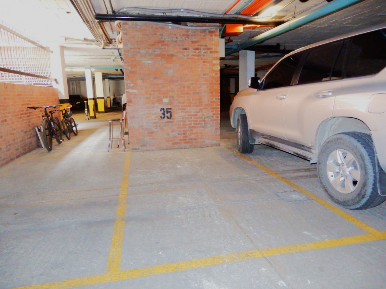 Arriendo Consultorio Medico en San Patricio con Parqueadero