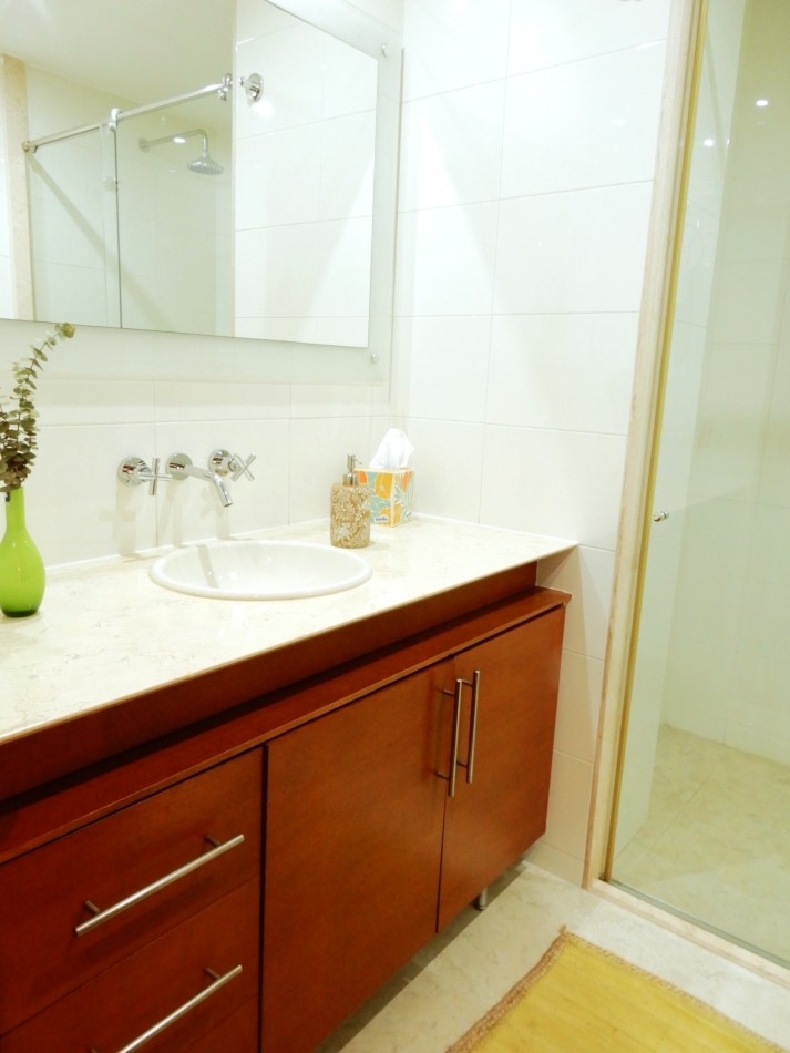 Apartamento en Arriendo Amoblado La Carolina 2 Alcobas y Balcon