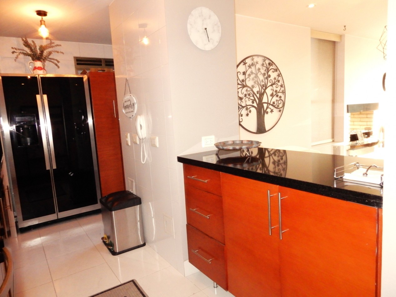 Apartamento en Arriendo Amoblado La Carolina 2 Alcobas y Balcon