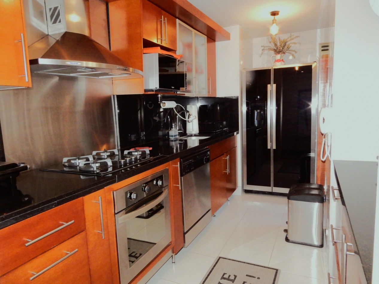 Apartamento en Arriendo Amoblado La Carolina 2 Alcobas y Balcon