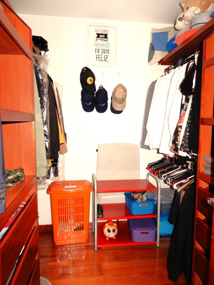 Apartamento en Arriendo Amoblado La Carolina 2 Alcobas y Balcon