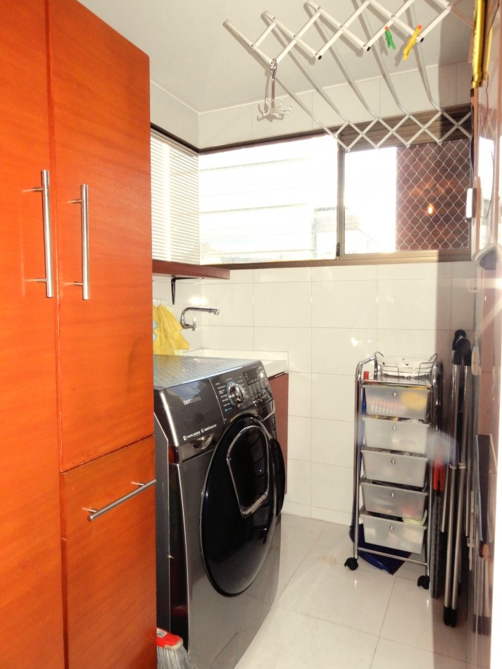 Apartamento en Arriendo Amoblado La Carolina 2 Alcobas y Balcon