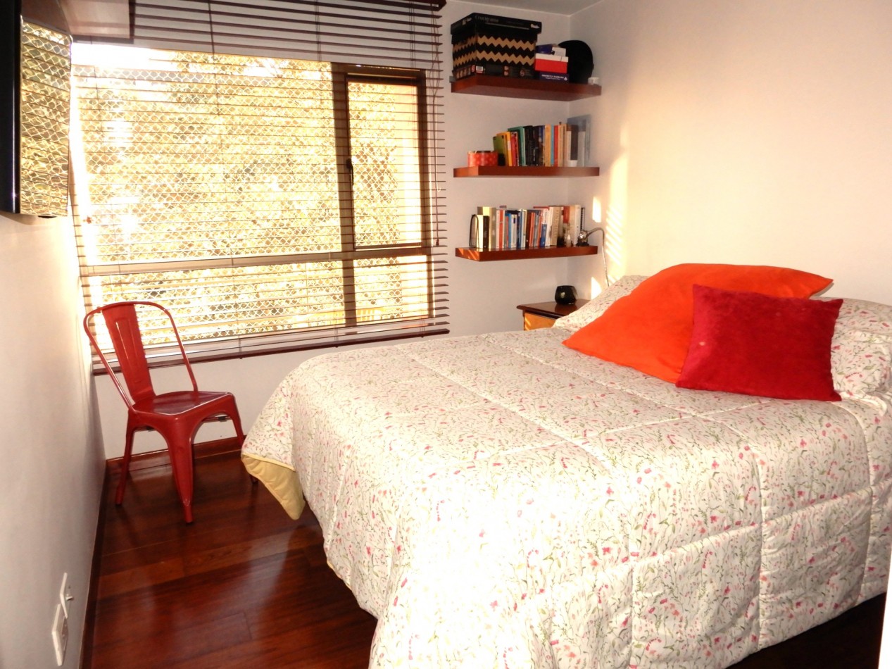 Apartamento en Arriendo Amoblado La Carolina 2 Alcobas y Balcon