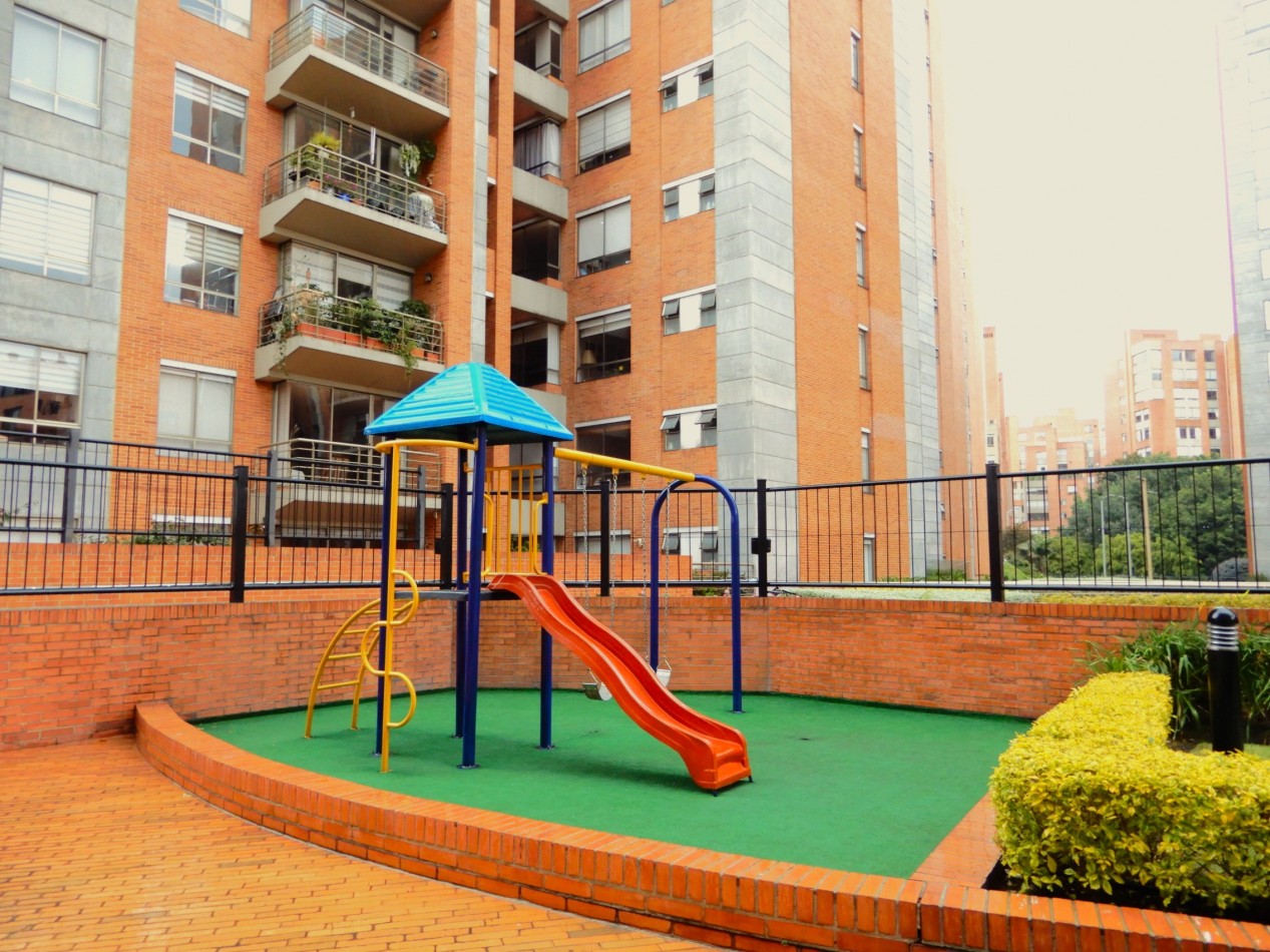 Apartamento en Arriendo Amoblado La Carolina 2 Alcobas y Balcon