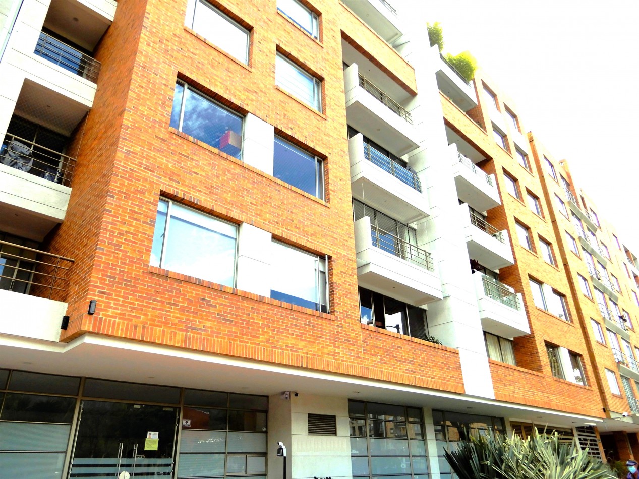 Apartamento en Venta Contador en Club House 3 Alcobas y Terraza