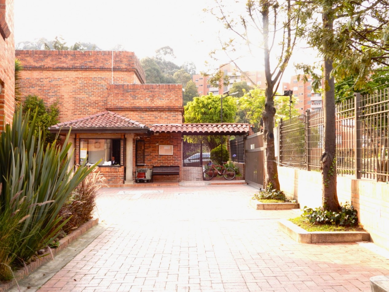 Casa en Venta Gratamira en Conjunto Cerrado 3 Alcobas