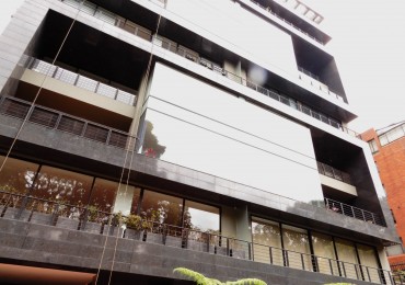 Apartamento en Venta Chico Virrey Exterior 3 Alcobas y Terrazas con 4 Parqueaderos